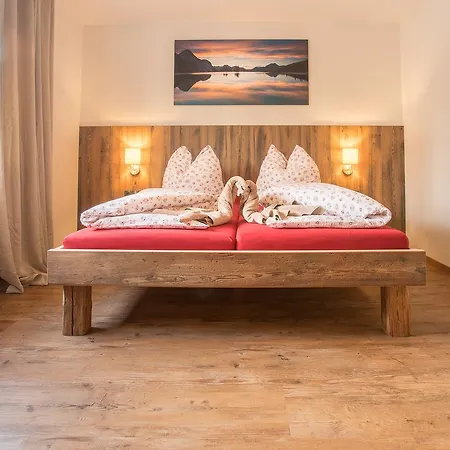 度假居 Holzerstubn *